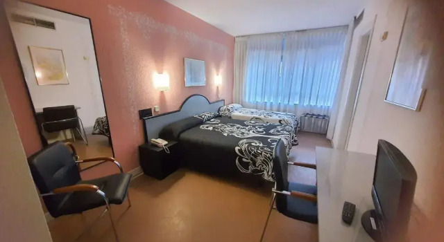 Трёхместный номер Standard Hotel Arha Santander