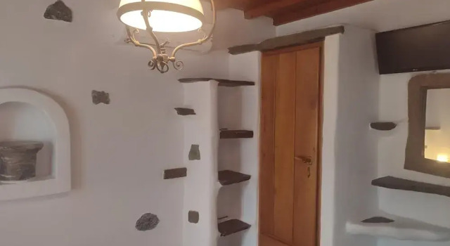 Ornos Beachside 2 Bd Stylish House