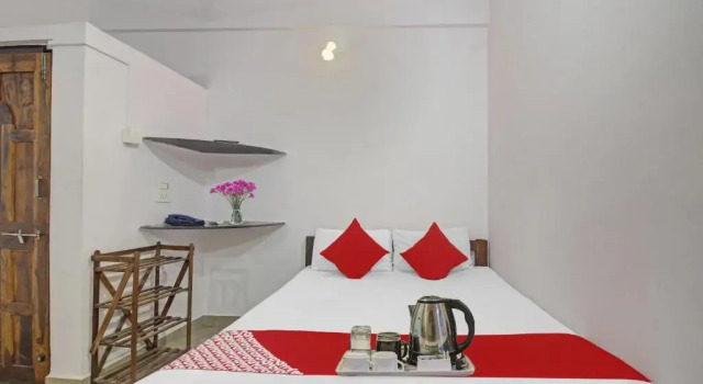 OYO Ayde Guest House, Boek Pension Pernem 