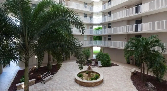 Garrett's Bonita Beach & Tennis Condo 1 Bedroom Condo by Redawning, Забронировать Отель Отели Бонита-Спрингса с бассейном, рядом с Парк Bonita Beach, Бассейн