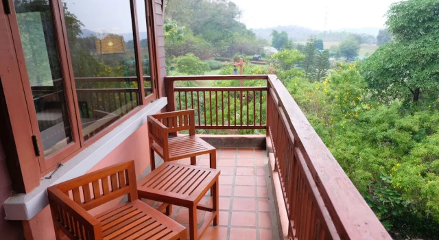Двухместный номер Deluxe с балконом Valley Garden Resort