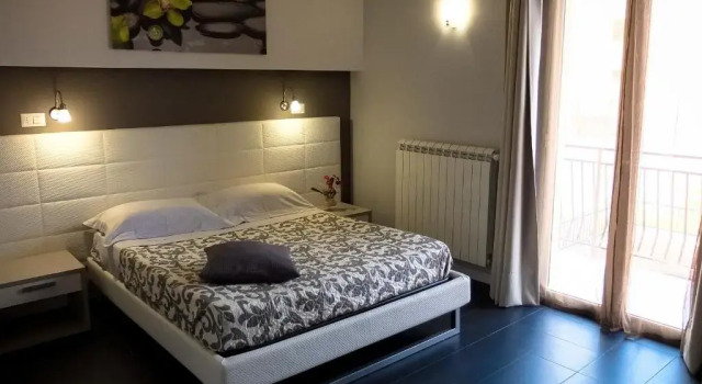 B&B Villa Letizia Inn, Забронировать Отель «постель и завтрак» Отели Кастельбуоно с завтраком, Завтраки