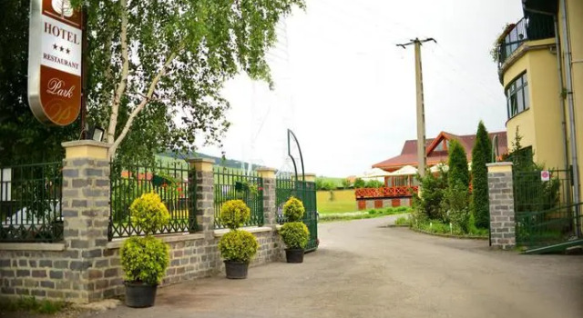 Hotel Restaurant Park, Varaa Hotelli Miercurea-Ciuc 