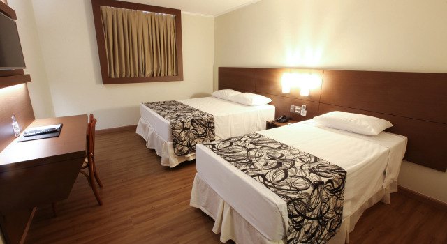 Hotel Caiuá Cascavel, Забронировать Отель Отели в центре Каскавел, в центре