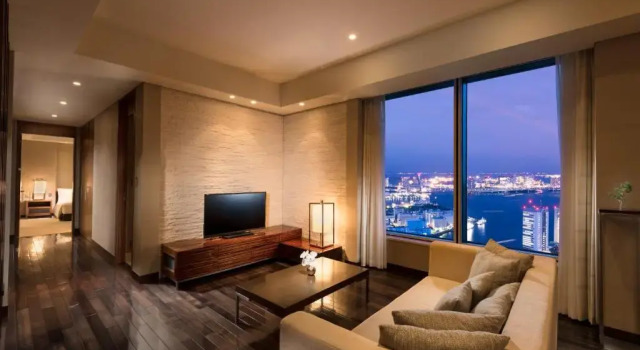 Люкс Deluxe с 2 комнатами Conrad Tokyo