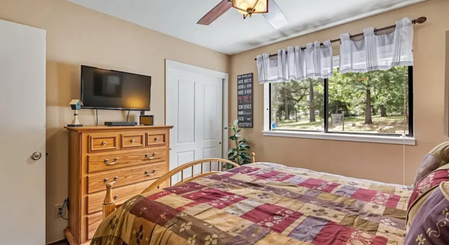 Bigfoot Retreat - Close to Golf and the Beach by Yosemite Region Resorts, Book Feriehus Pine Mountain Lake USA