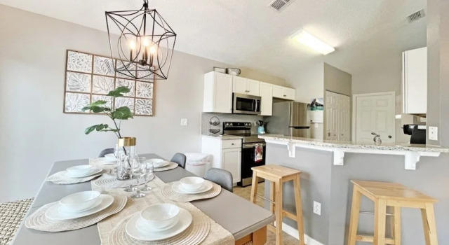 Коттедж с 3 комнатами Bayswater Bliss 3 Bedroom Home by RedAwning