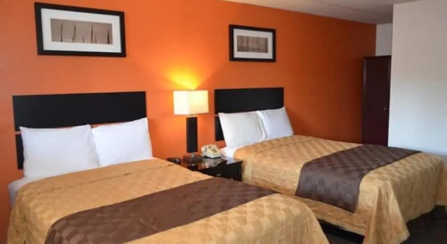 Четырёхместный номер Deluxe Enfield Inn
