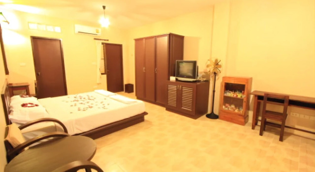 Trithana Boutique House