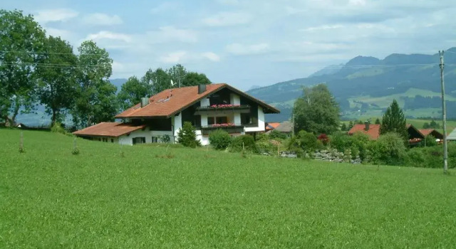 Апартаменты с 2 комнатами с балконом Ferienwohnungen Haus Riß