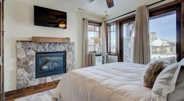 Coopers Collection 8 - Fairway Ski and Golf Retreat