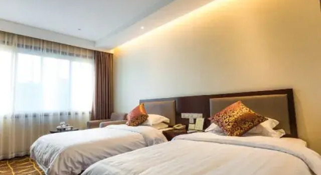 Suite Jinchang Hotel