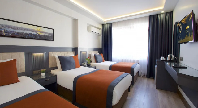Трёхместный номер Hotel Eyfel