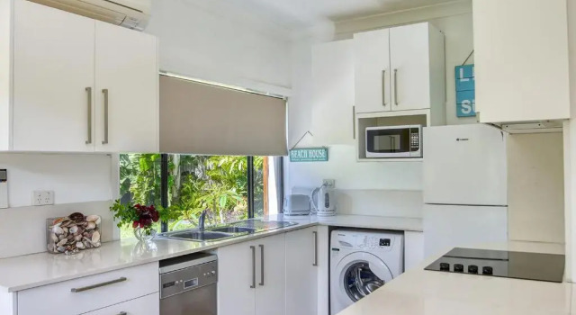 Апартаменты Cronulla Beach House B&B