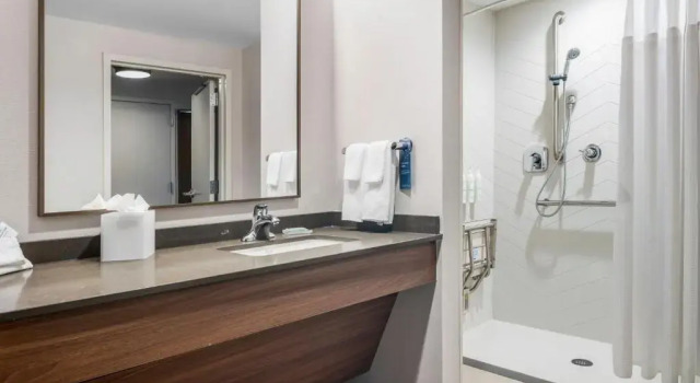 Номер Standard Fairfield by Marriott Inn & Suites Kansas City North, Gladstone