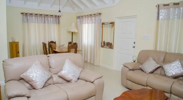 Ocho Rios Treasure Villa at Coolshade XII, Rezervasyon Villa Plantation Village Jamaika