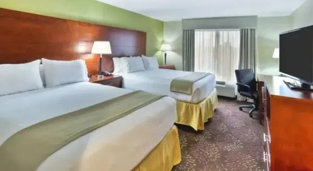Кровать в общем номере Holiday Inn Express Frankenmuth by IHG