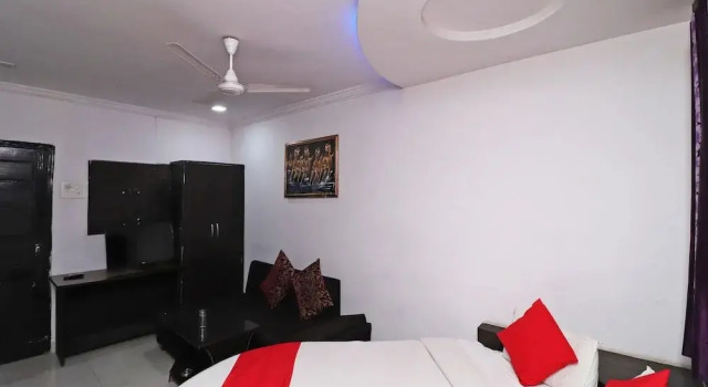Hotel Mn Galaxy by OYO Rooms, Забронировать Отель Рева штат Мадхья-Прадеш