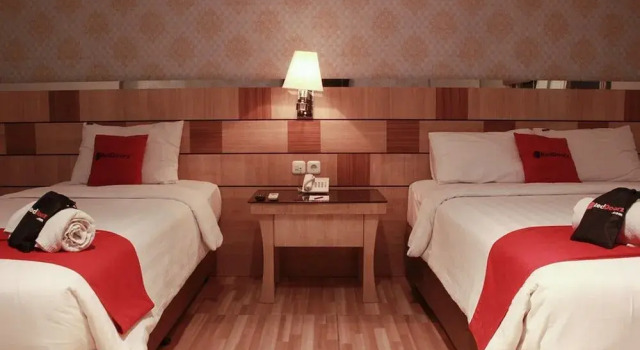 RedDoorz Premium near Bandung Station