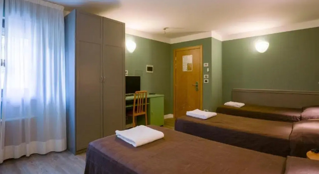 Трёхместный номер Deluxe Hotel Montebello