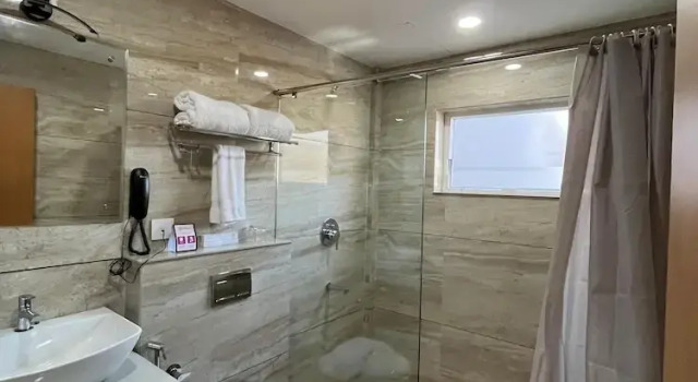 Двухместный номер Deluxe с видом на город Hotel Floral Palace