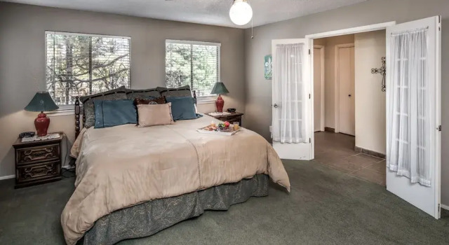 1st Wood N' Box Lodge - Three Bedroom Cabin, Varaa Hotelli Ruidoso New Mexico
