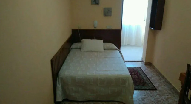 Hostal Mayo, Prenota Ostello  