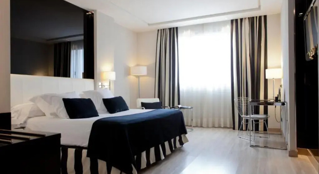 Двухместный номер Executive Hotel Maydrit Airport