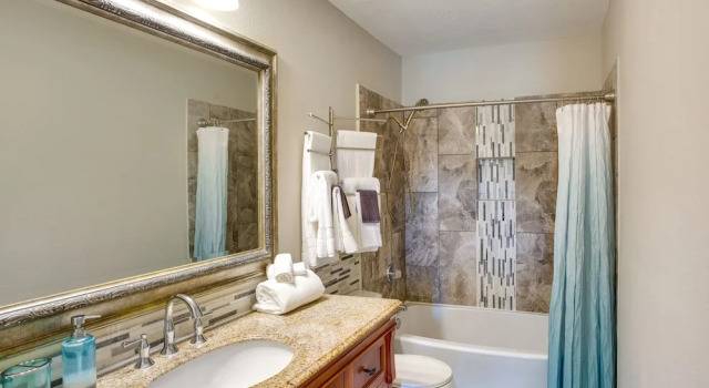 Коттедж Texas Vacation Rental w/ Private Heated Pool!