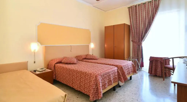 Трёхместный номер Standard с видом на море Hotel Il Nido Sorrento