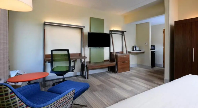 Двухместный номер Standard Holiday Inn Express & Suites Raleigh Durham Airport at RTP by IHG