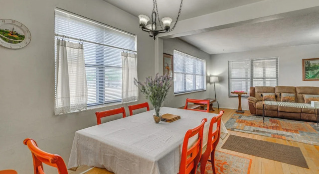 Highly Walkable Area! Charming Roswell Bungalow, Забронировать Дом для отпуска Виллы Нью-Мексико, Вилла