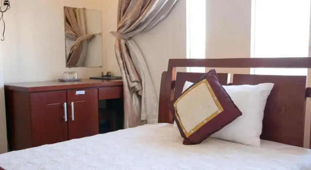 Hoang Thuy Sinh Hotel, Забронировать Отель Отели Дананга муниципалитета с парковкой, Парковка