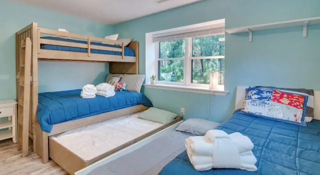 Near Golf Course: Hilton Head Home w/ Private Pool, Забронировать Дом для отпуска Коттеджи Южной Каролины, Коттедж