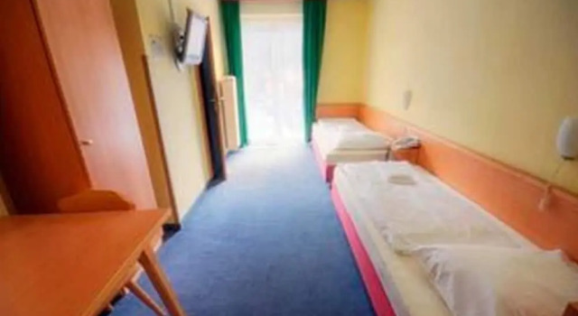 Двухместный номер Standard с балконом Euro Youth Hotel & Krone