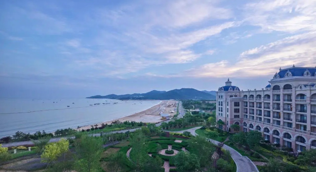 Номер Standard Hilton Dalian Golden Pebble Beach Resort