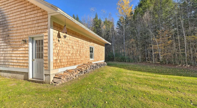 Private Home w/ Hot Tub Near Jay Peak Slopes, Book Feriehus Montgomery Center Jay Peak