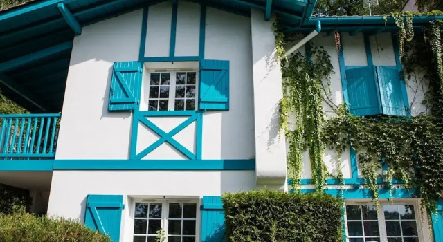 Colorful Apartment in Basque Style in a Green Environment, Réserver Appartement La Bastide-Clairence 