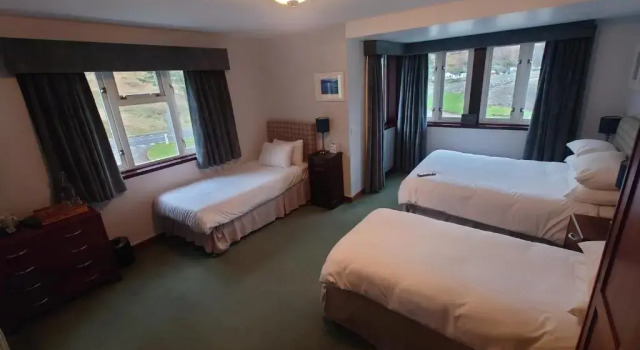 Четырёхместный номер Comfort Kintail Lodge Hotel