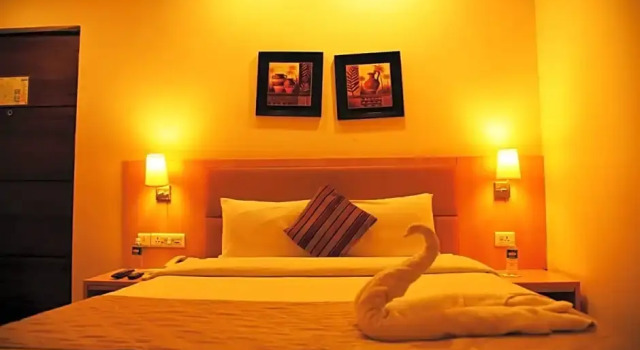 Люкс Royal Orchid Suites