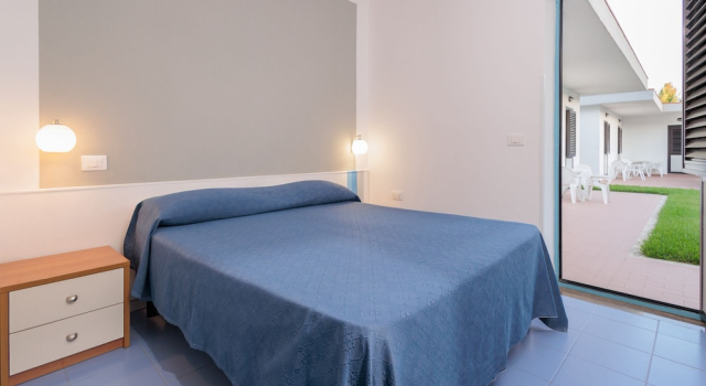 Marina Living Rooms and Pool, Забронировать Отель Отели Пестум с парковкой, Парковка