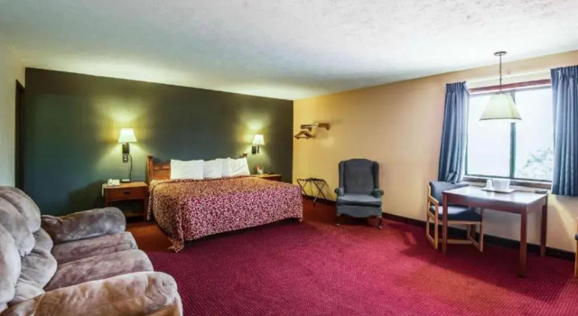 Люкс Econo Lodge Junction City I-70 Near Fort Riley