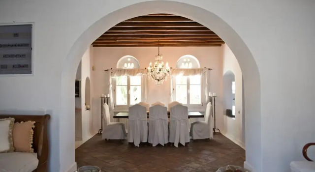 Villa St Johns Retreat 7 Bedroom Villa in Saint John With Private Pool