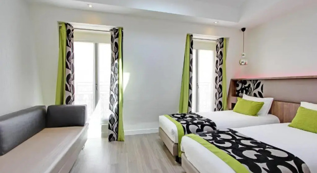 Четырёхместный номер Superior Hotel Alhambra