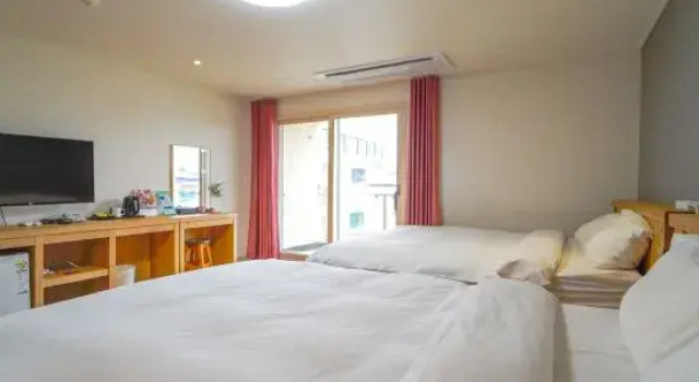 Номер Standard Cheonjiyeon Crystal Hotel