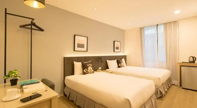 Трёхместный номер Standard Just Enjoy Business Hotel