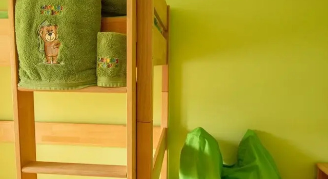 Familienhotel Schloss Leizen, Забронировать Отель Лайцен 