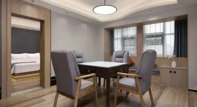 Люкс Me Young Me House Hotel (Xiangyin Changling Store)