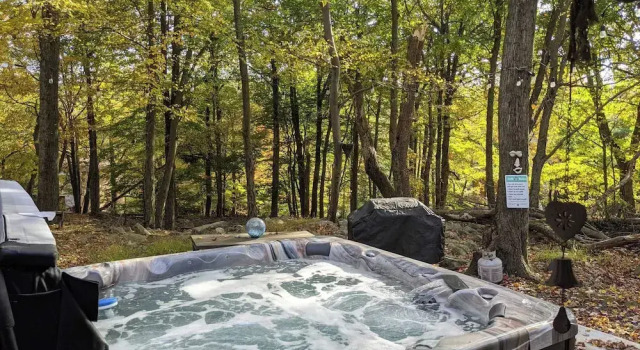 Коттедж Harmony Cottage by Avantstay Lake Access, Hot Tub, Fire Pit, & Game Room