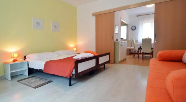 Apartment Rojnic - 3 Bedrooms Apartment